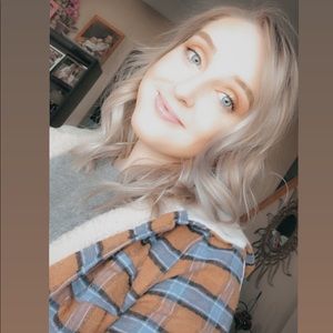 Meet your Posher, Madalynn